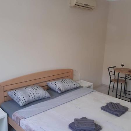 Apartman Mima Belgrado Esterno foto
