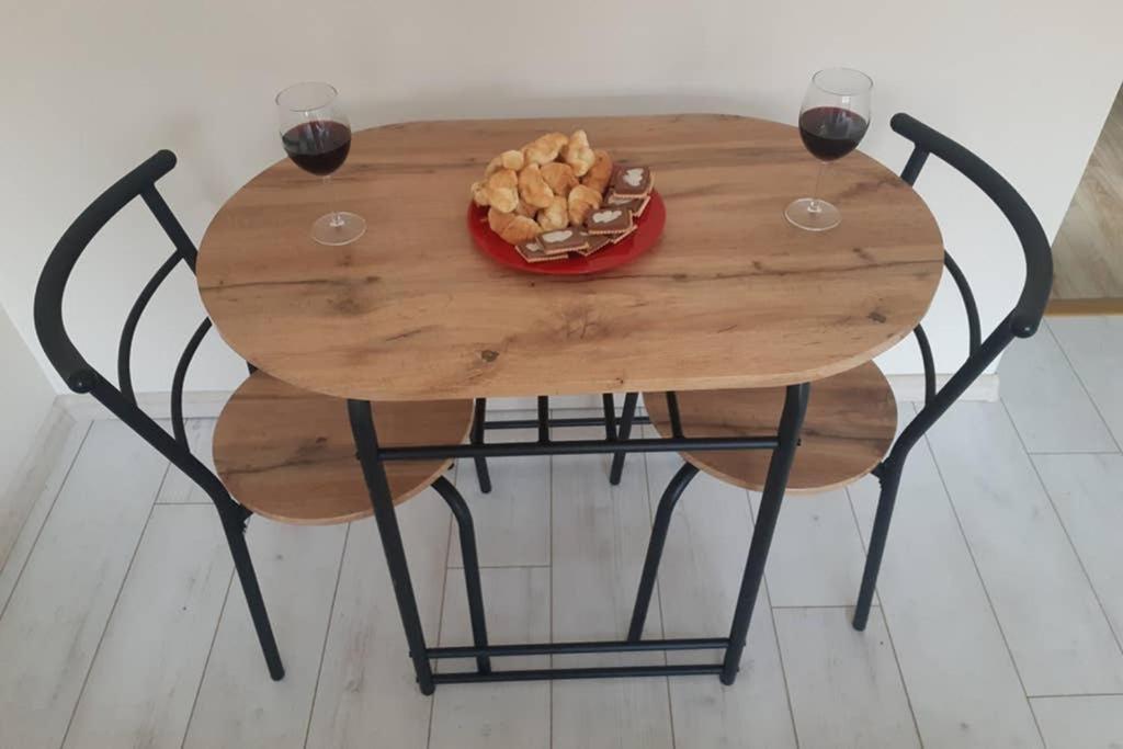 Apartman Mima Belgrado Esterno foto